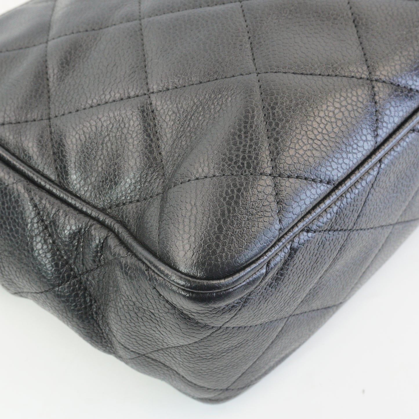 Chanel CC Caviar Front Pocket Shoulder Bag Black GHW Medium
