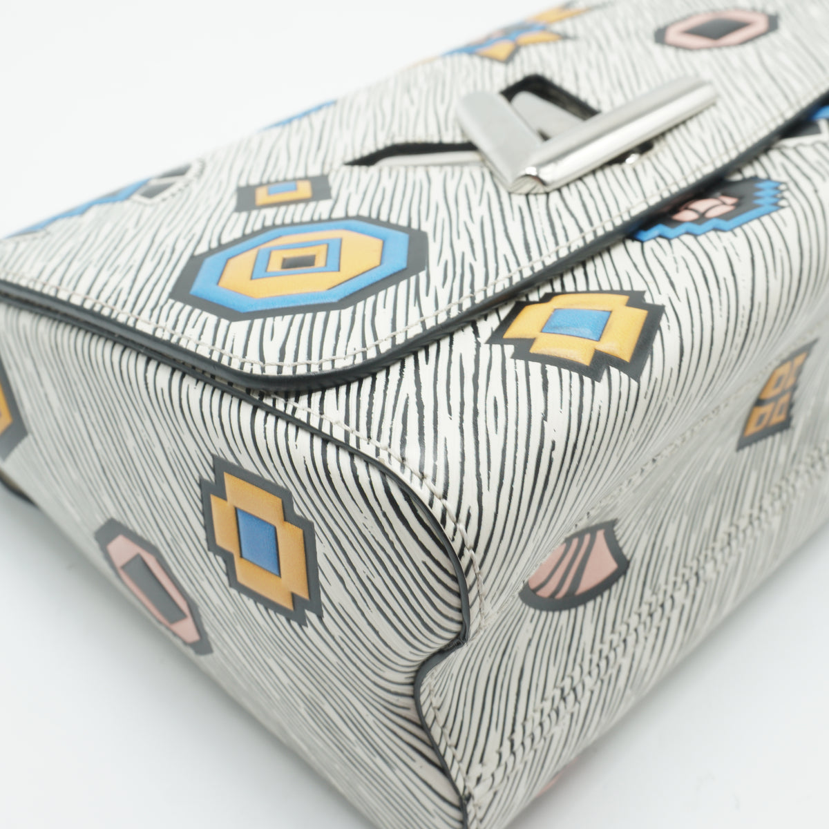 Louis Vuitton	Twist MM Azteque Epi Bag SHW