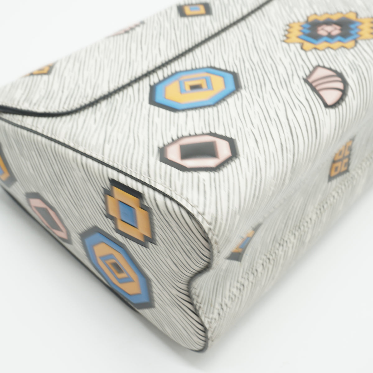 Louis Vuitton	Twist MM Azteque Epi Bag SHW