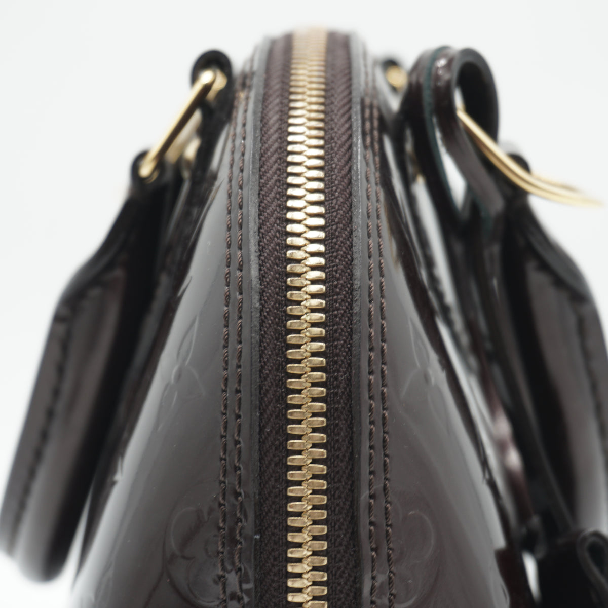 Louis Vuitton	Alma BB Patent Vernis Burgundy GHW