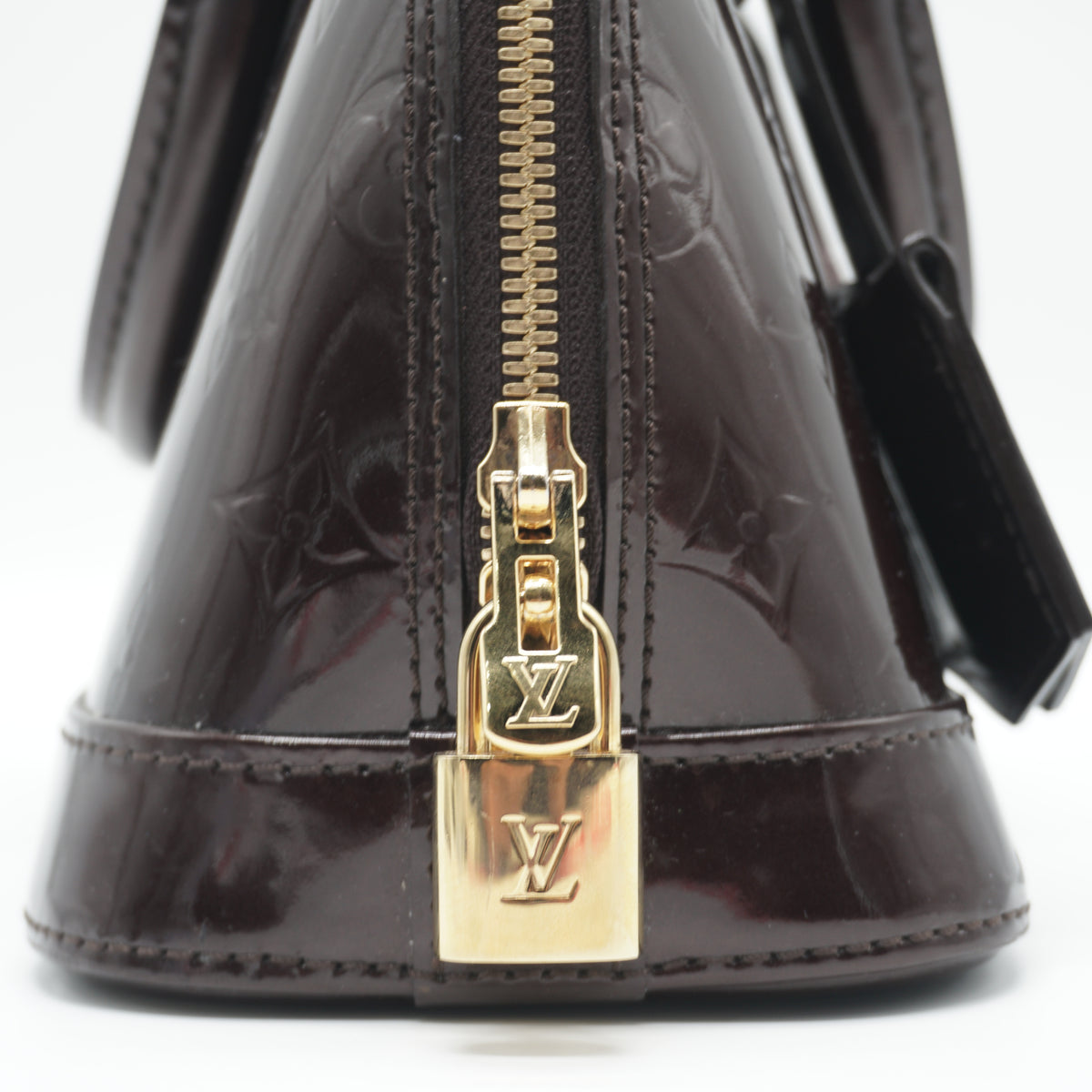 Louis Vuitton	Alma BB Patent Vernis Burgundy GHW