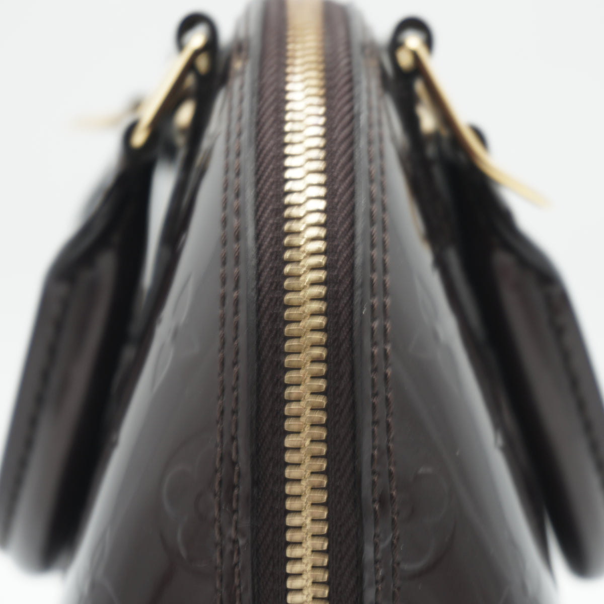 Louis Vuitton	Alma BB Patent Vernis Burgundy GHW