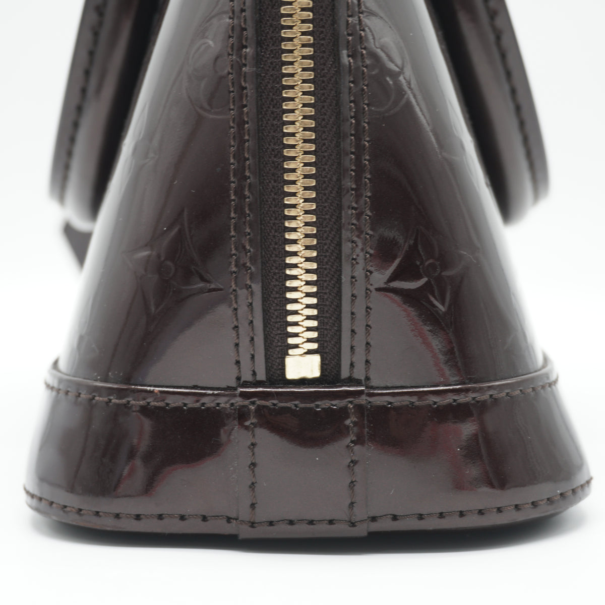 Louis Vuitton	Alma BB Patent Vernis Burgundy GHW