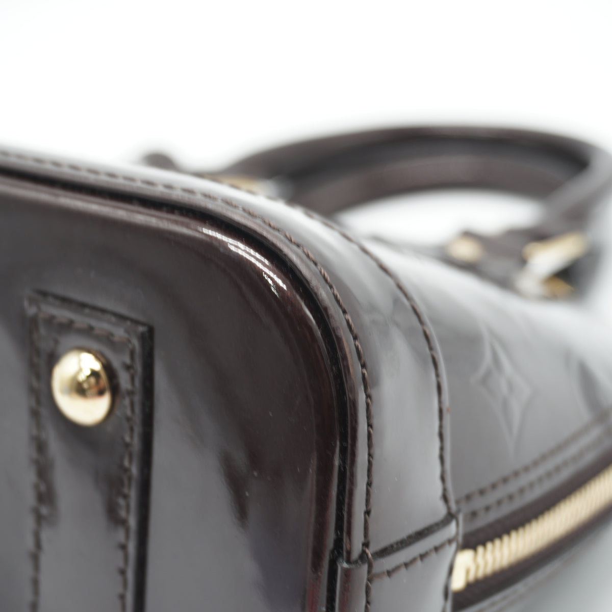 Louis Vuitton	Alma BB Patent Vernis Burgundy GHW