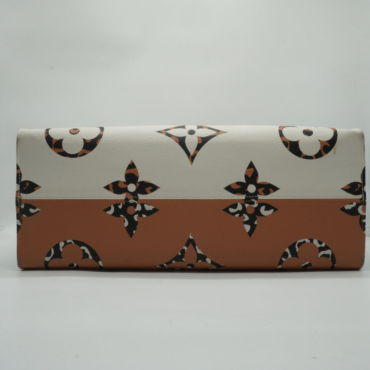 Louis Vuitton	OTG Monogram Giant Jungle