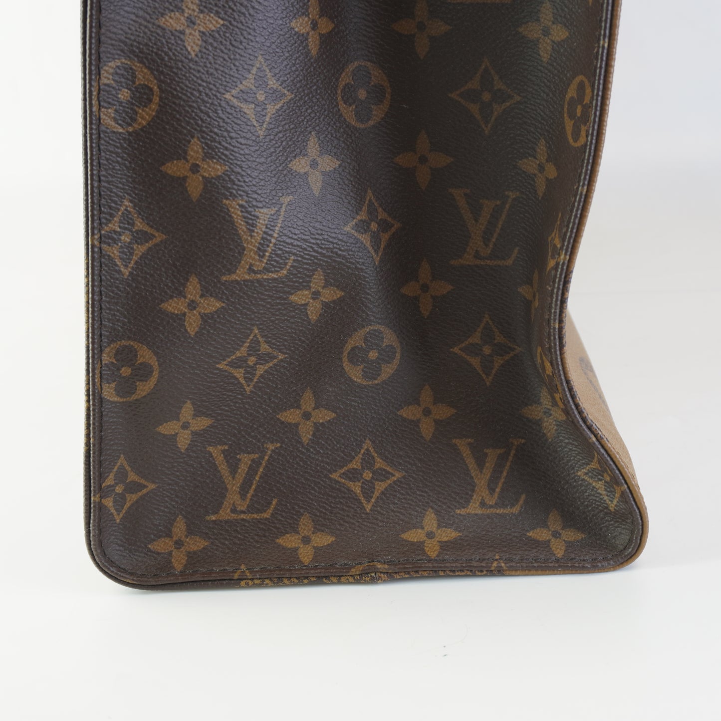 Louis Vuitton	On The Go Tote Mono