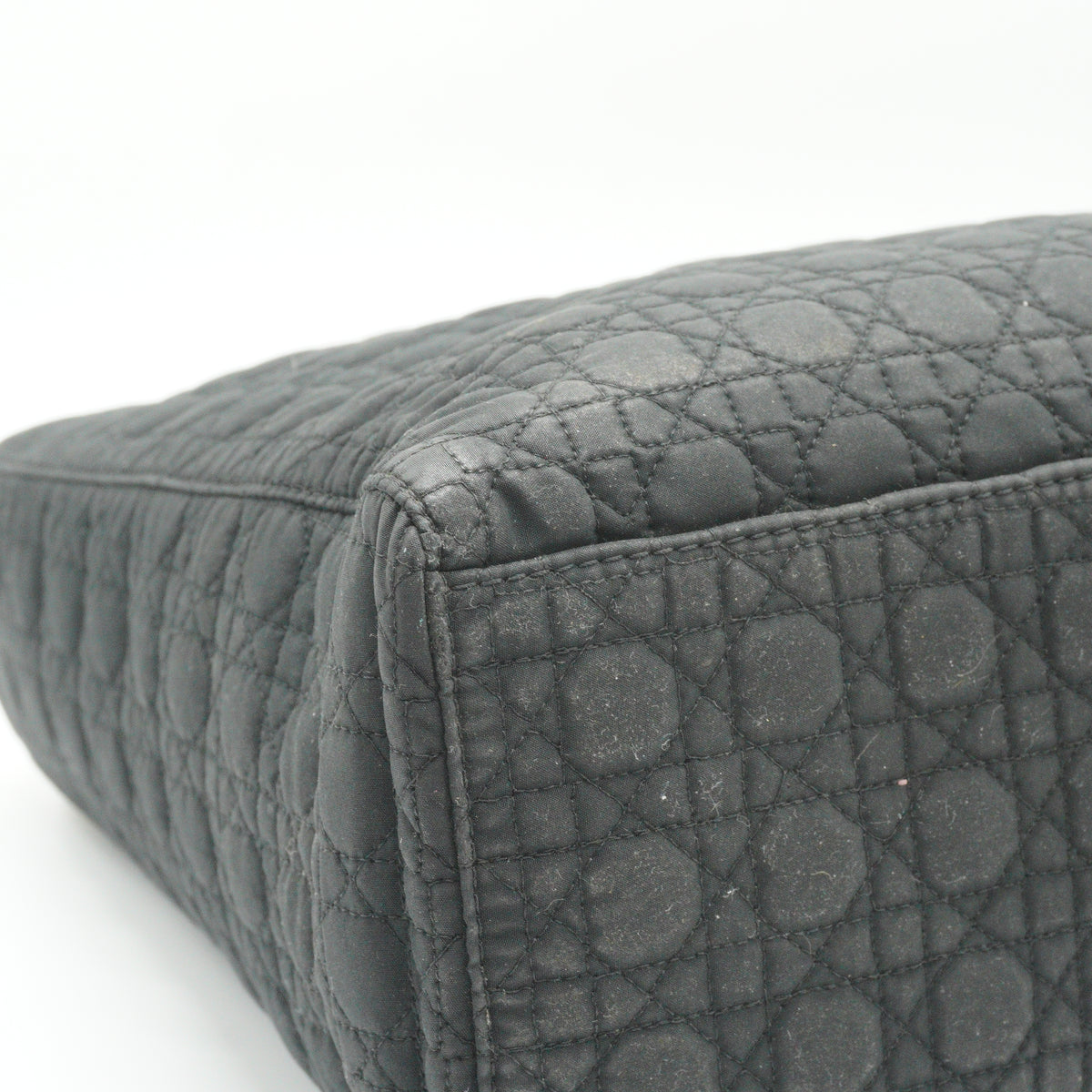 Dior	Cannage Lady Dior Medium Black GHW