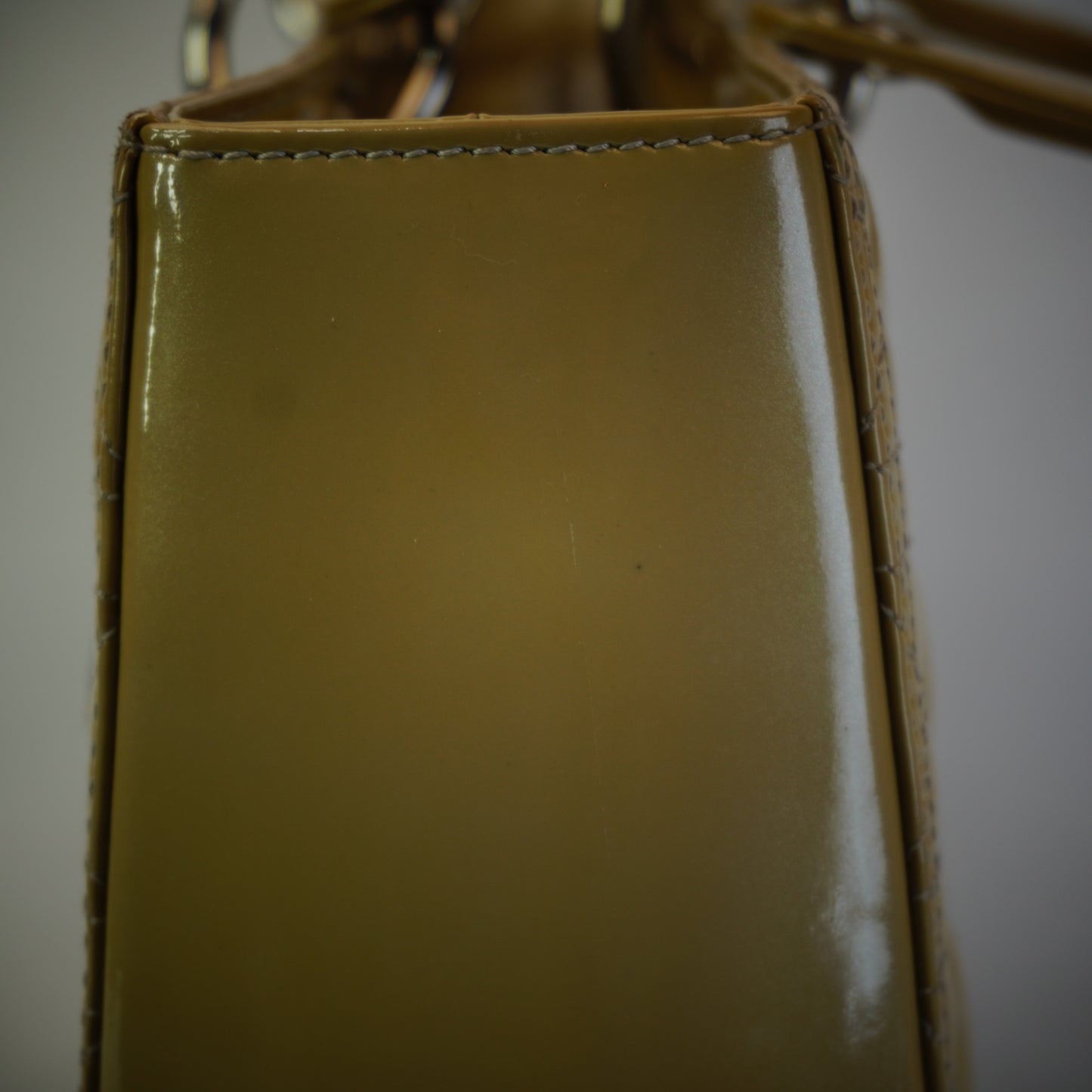 Dior	Lady Dior Bag GHW Medium