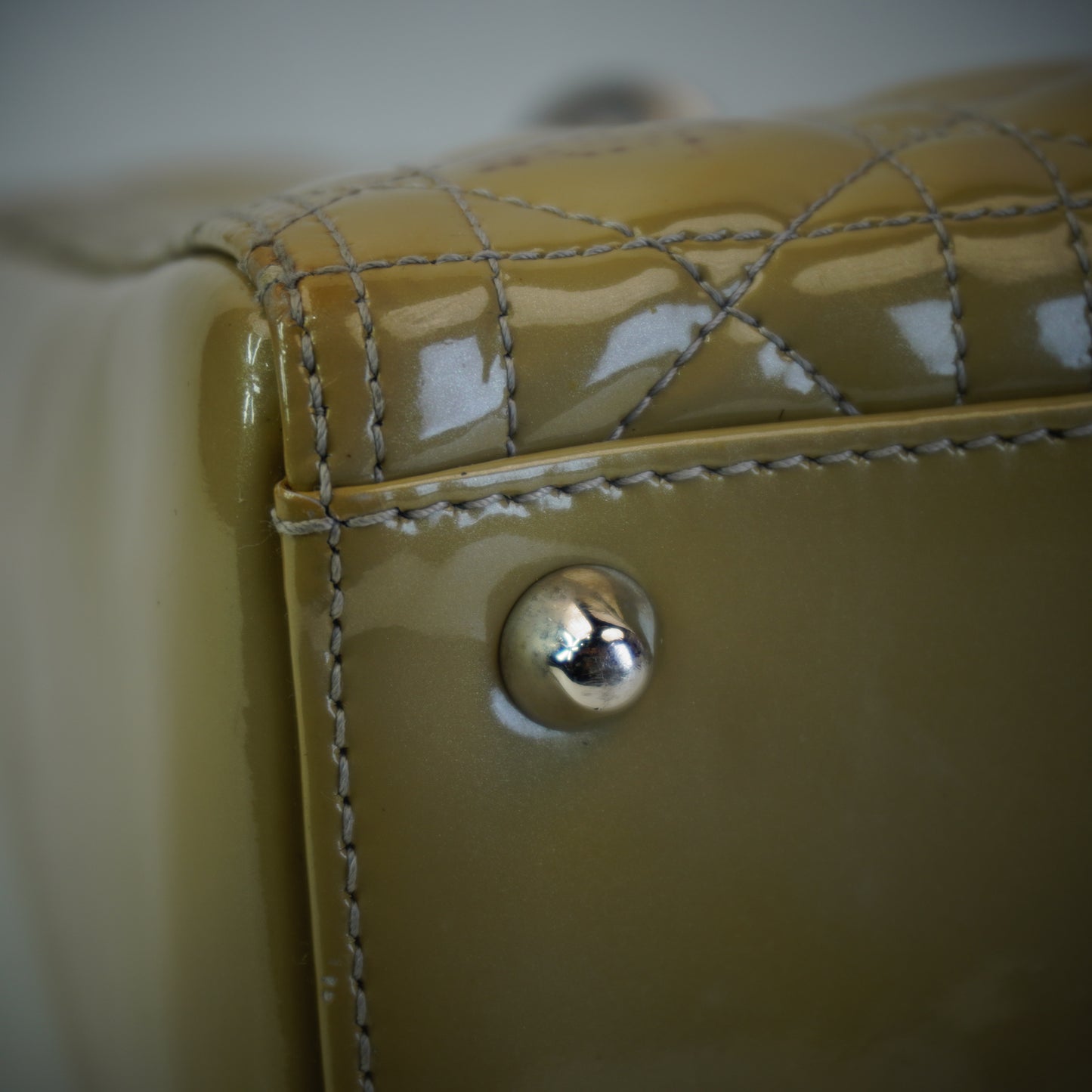 Dior	Lady Dior Bag GHW Medium