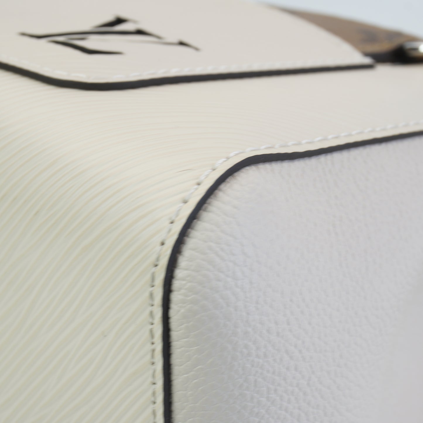 Louis Vuitton	Marelle Tote BB SHW Small  White