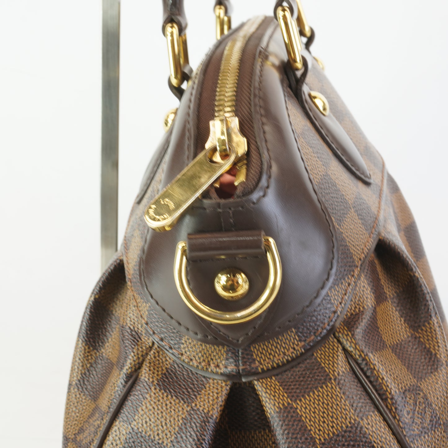 Louis Vuitton	Trevi