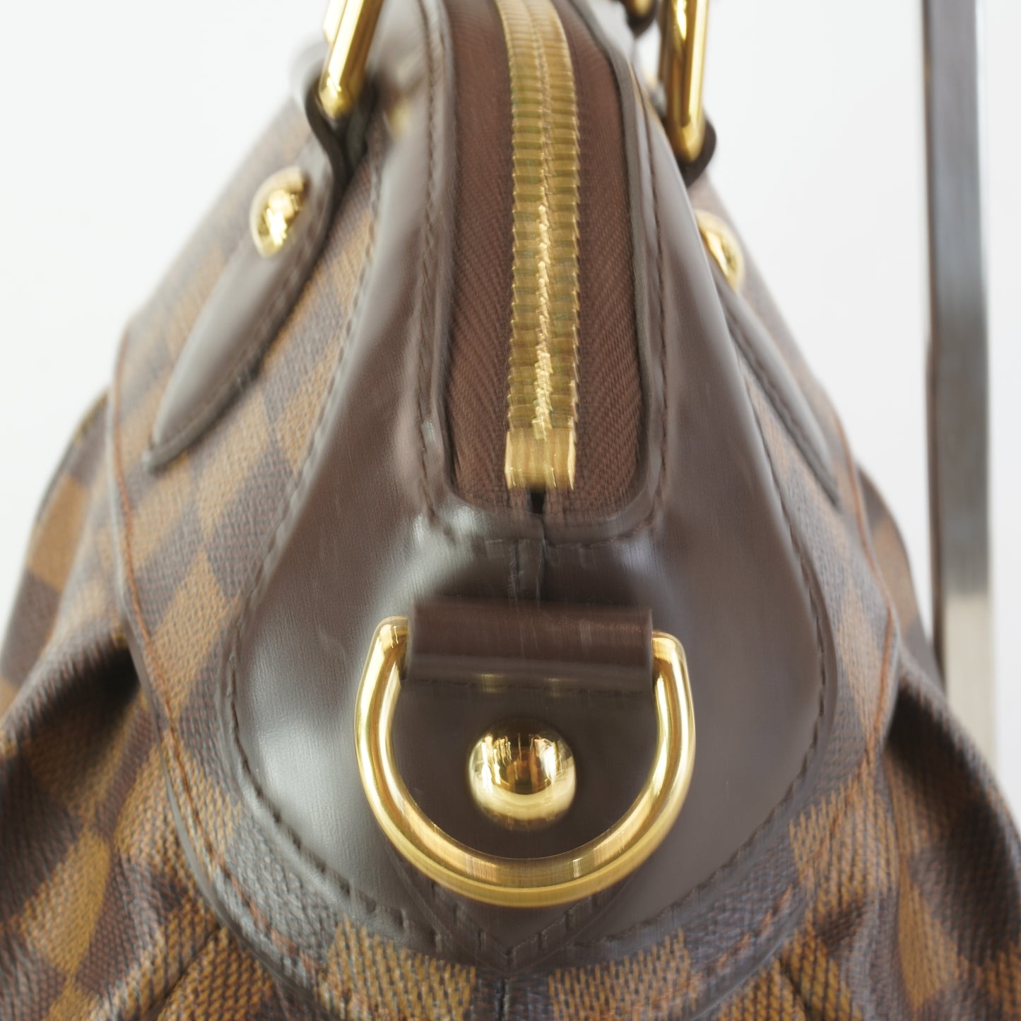 Louis Vuitton	Trevi
