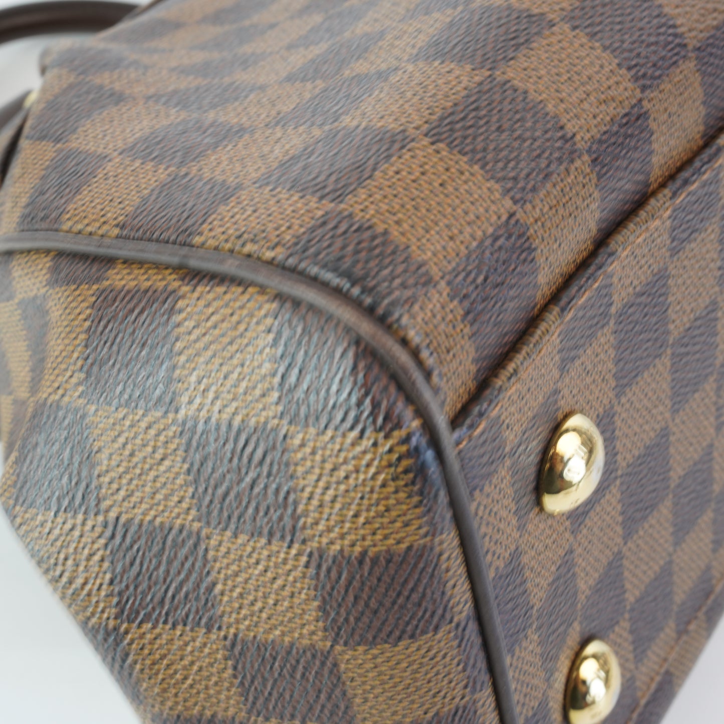 Louis Vuitton	Trevi