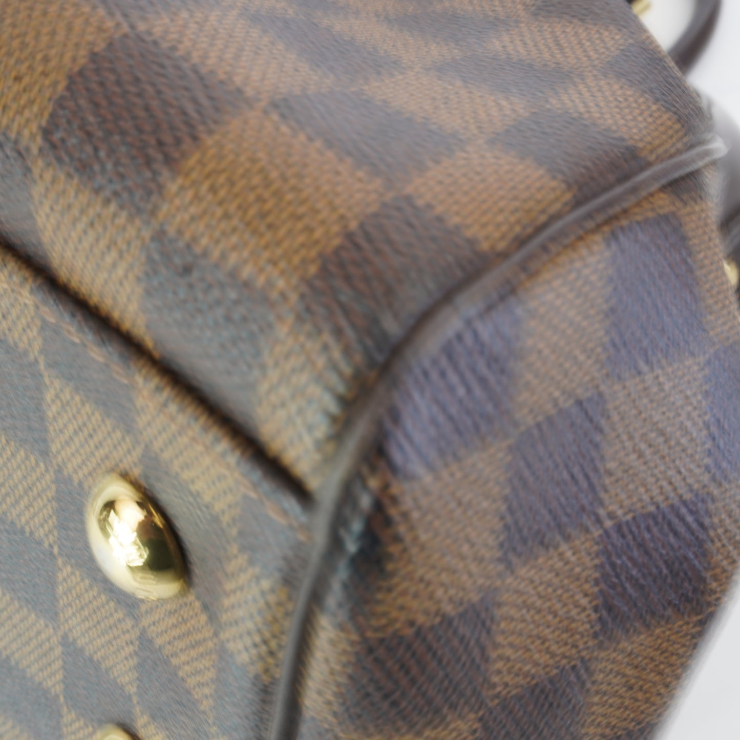 Louis Vuitton	Trevi