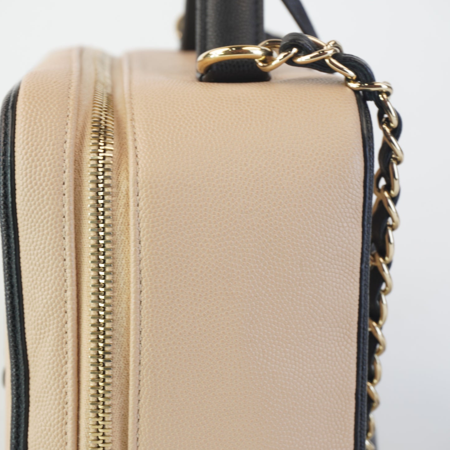 Chanel Quilted Beige Caviar Filigree Vanity Case