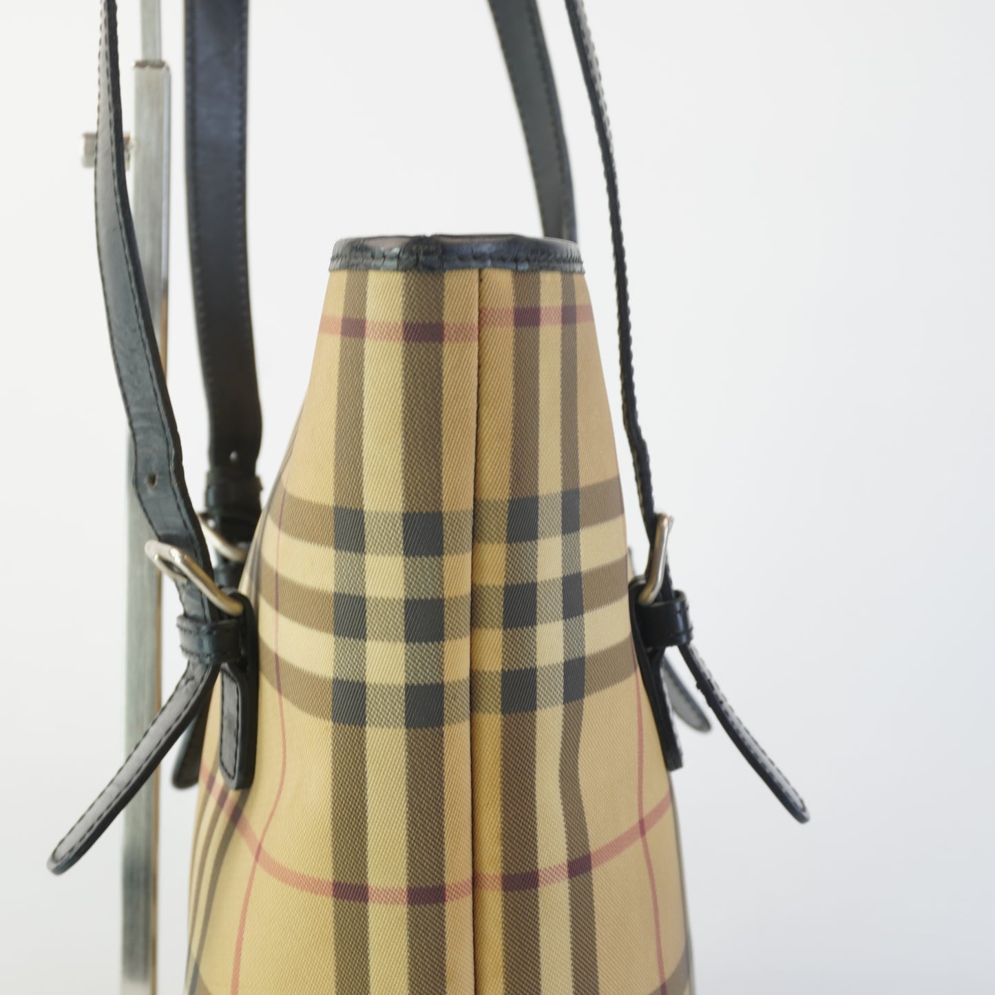 Burberry	Vintage Bucket Bag