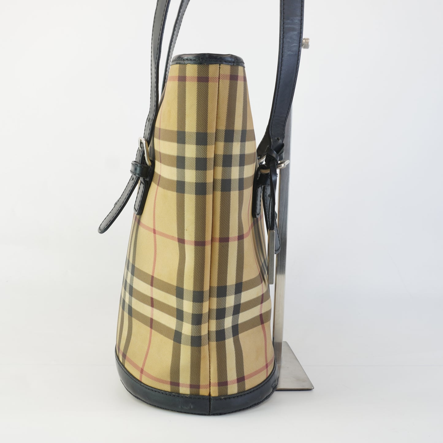 Burberry	Vintage Bucket Bag