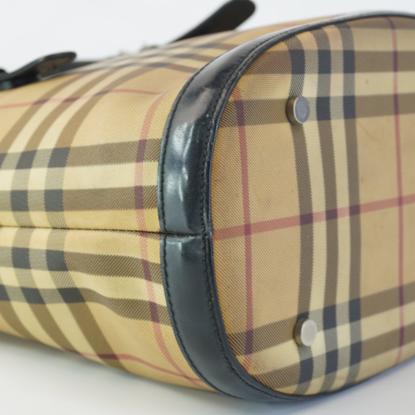Burberry	Vintage Bucket Bag