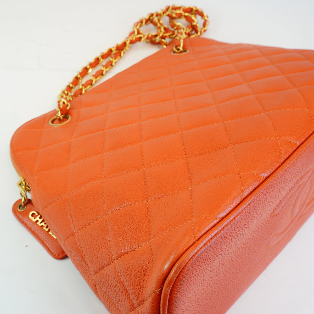 Chanel Timeless CC Chain Medium Caviar tangerine GHW