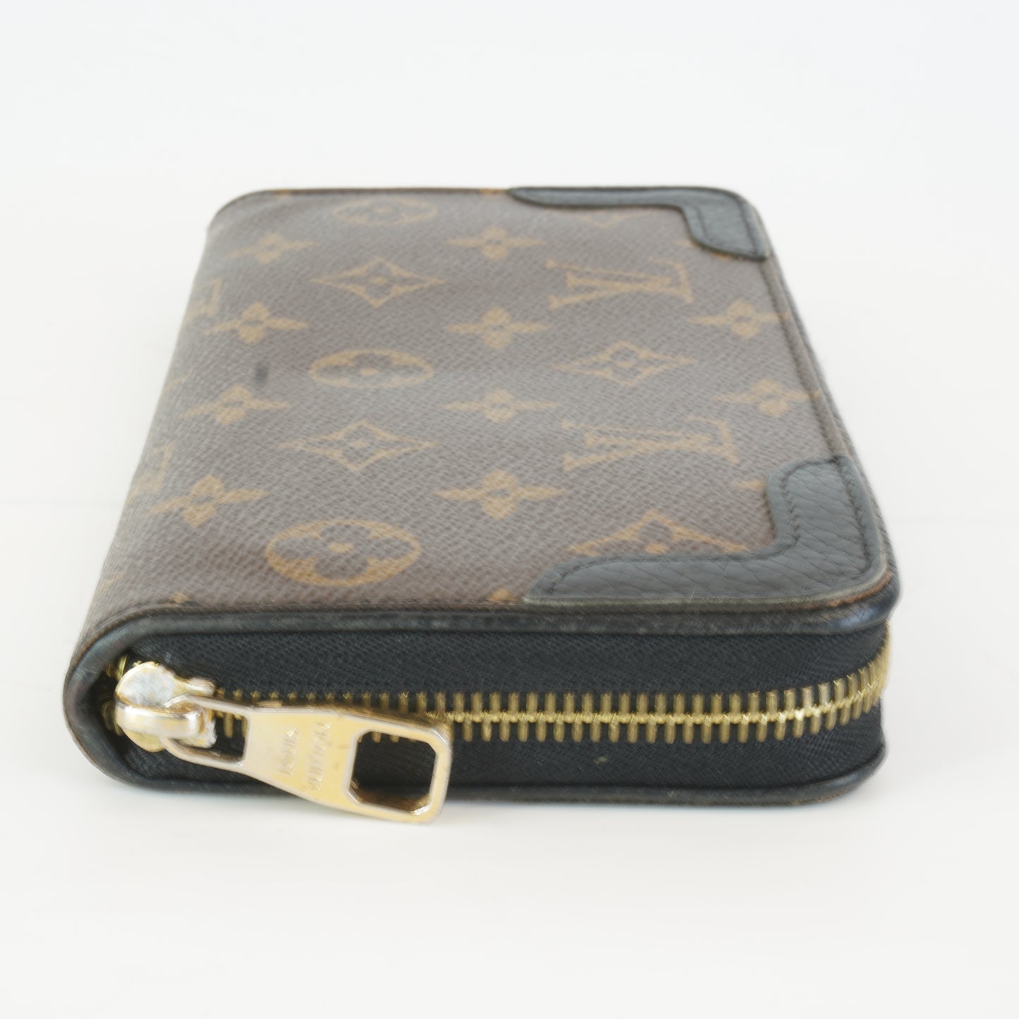 Louis Vuitton	Monogram Long Zippy Wallet Black Trims