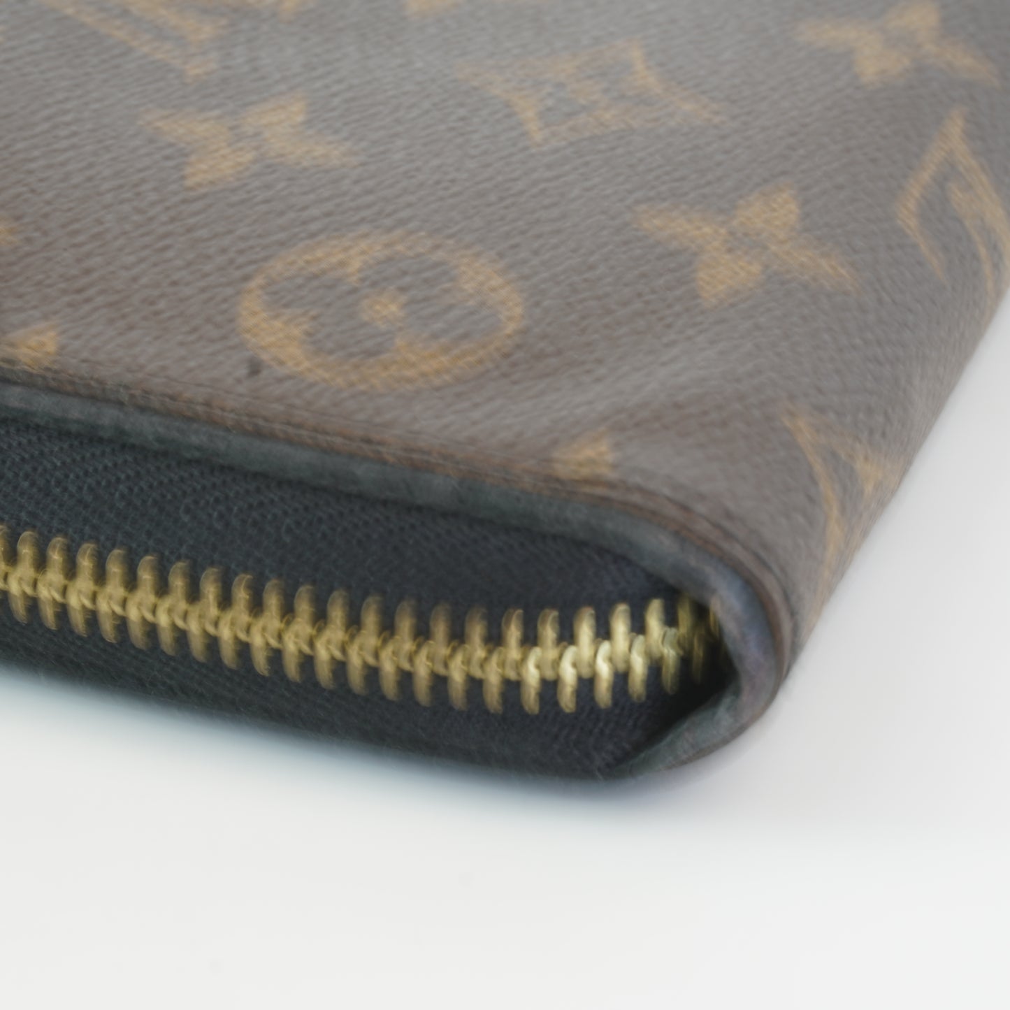 Louis Vuitton	Monogram Long Zippy Wallet Black Trims