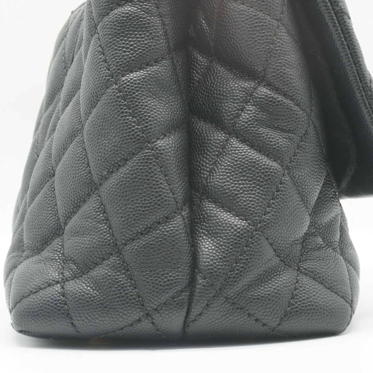 Chanel Coco Handle Caviar Black Medium GHW