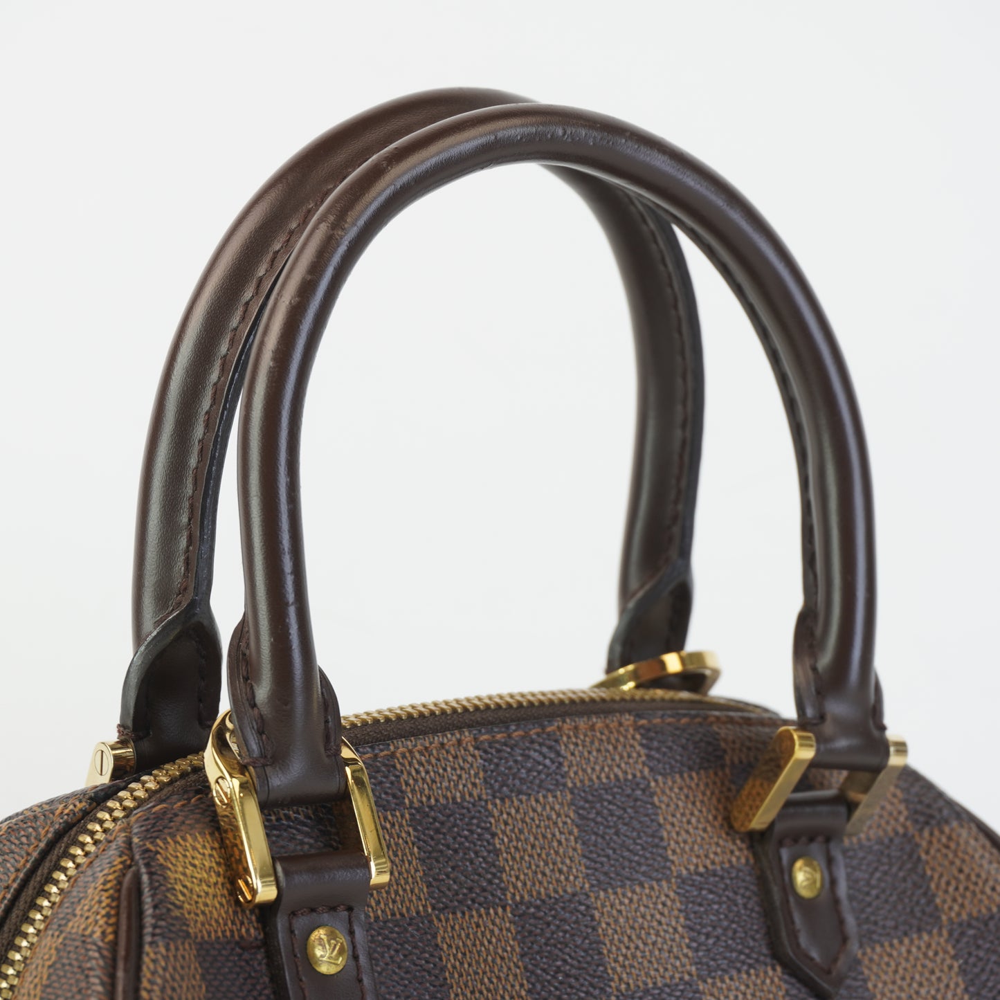 Louis Vuitton	DE Ribera