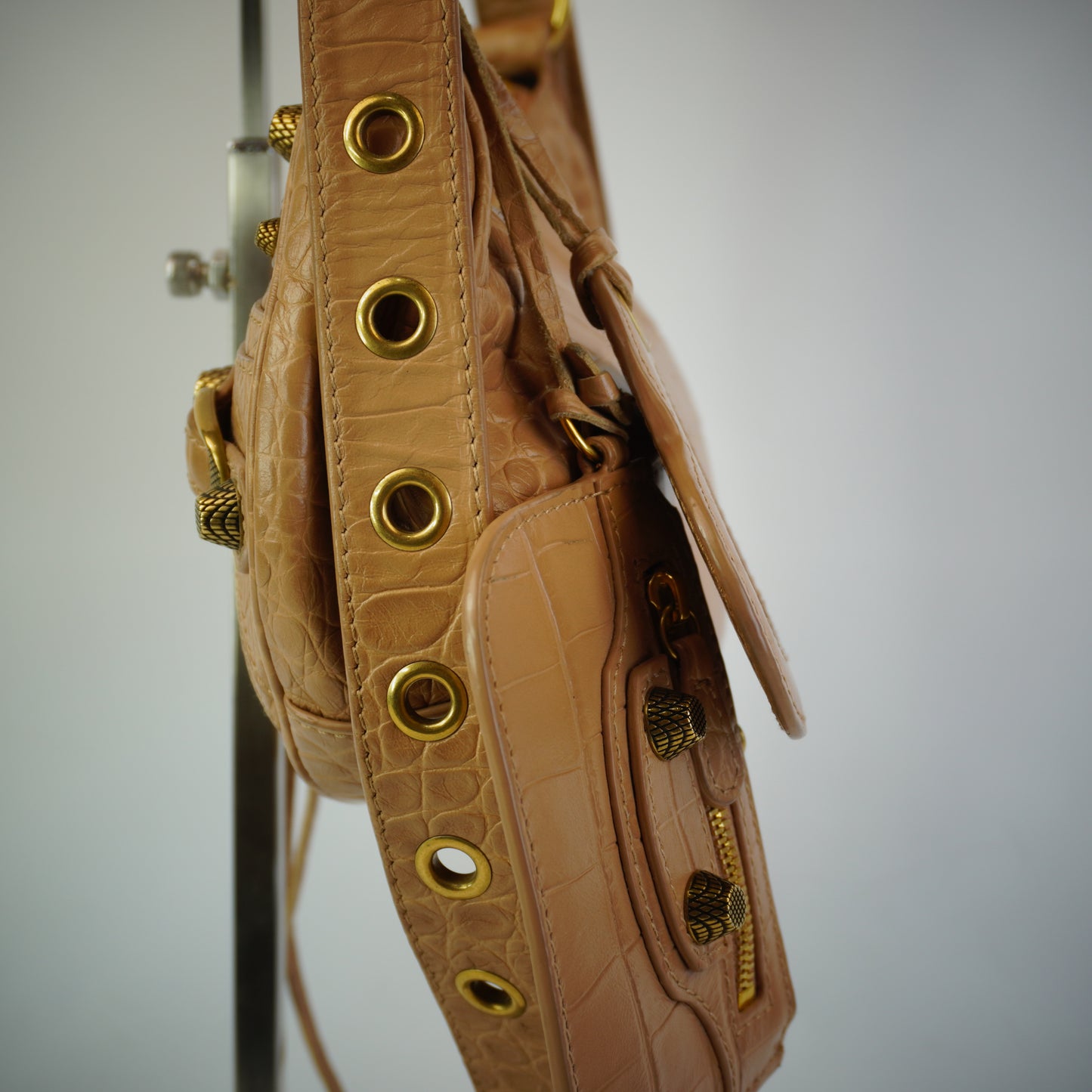 Balenciaga Le Cagole Croc-Embossed Pink