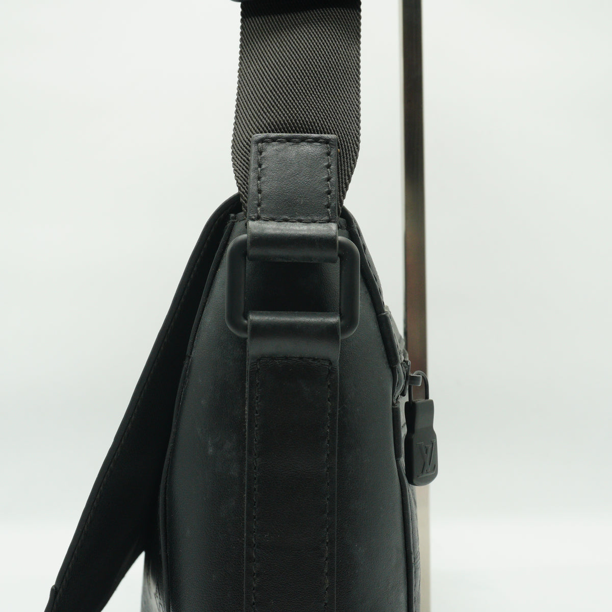 Louis Vuitton	Sprinter monogram Messenger bag black medium BHW