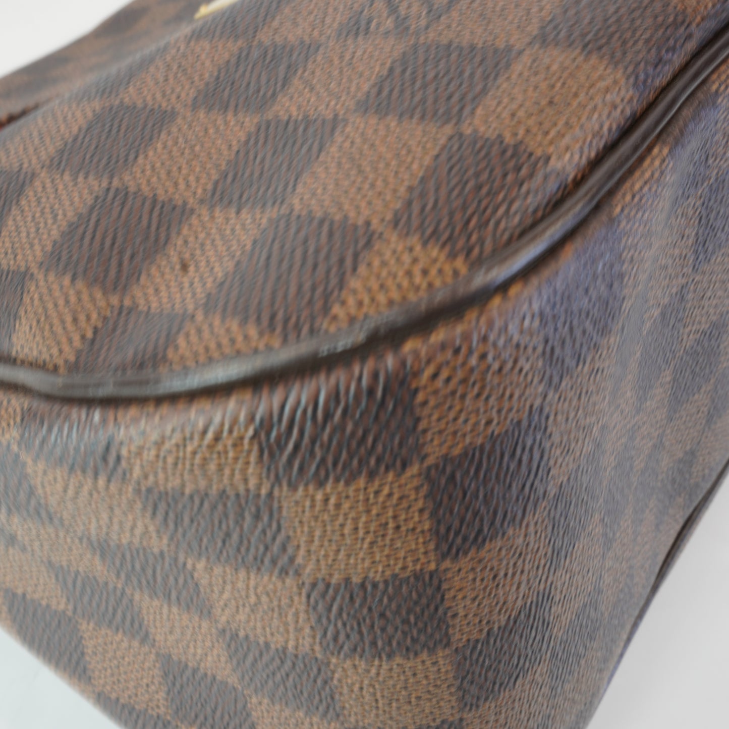 Louis Vuitton	Damier Ebene Canvas