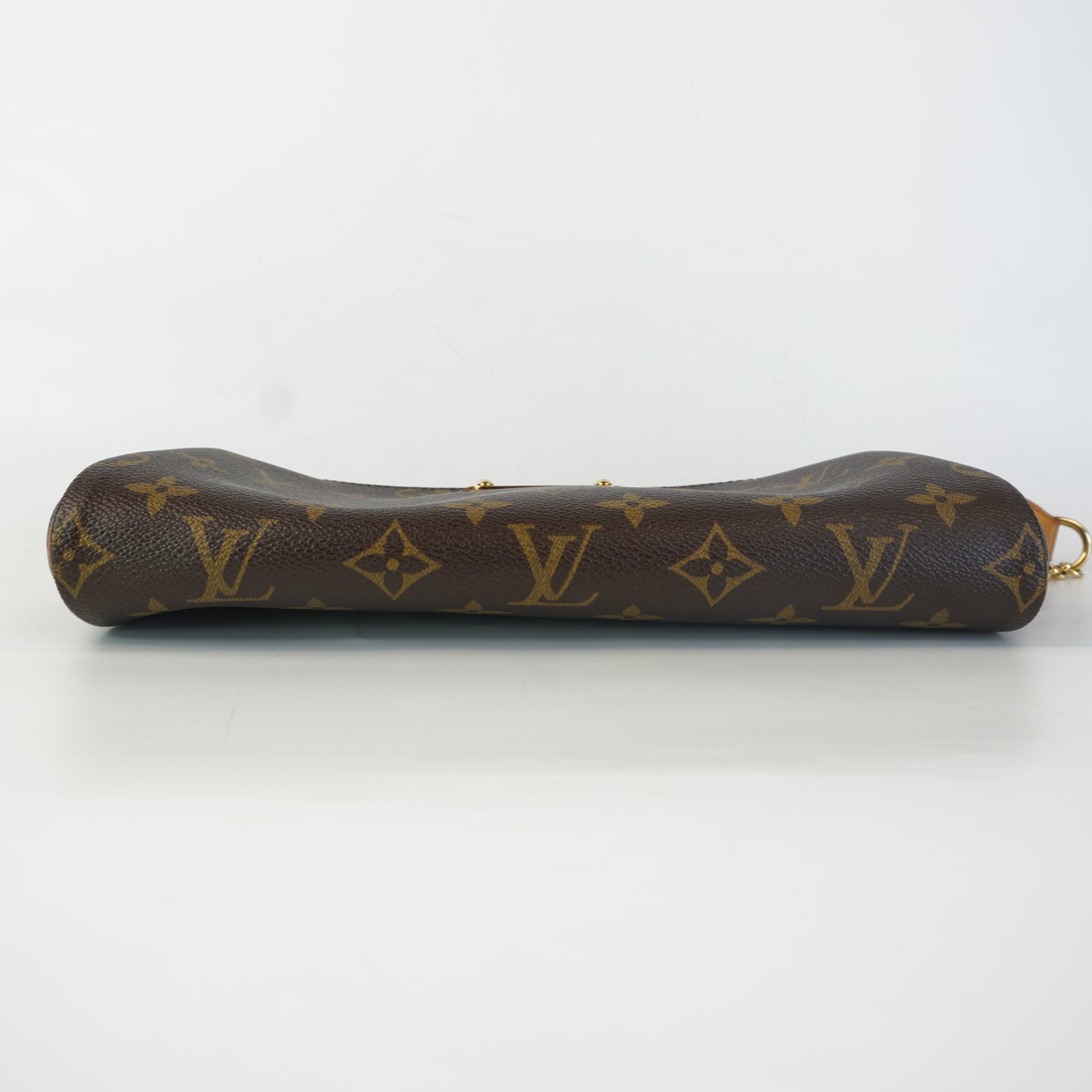 Louis Vuitton	Pochette Mono w/ Gold Tone