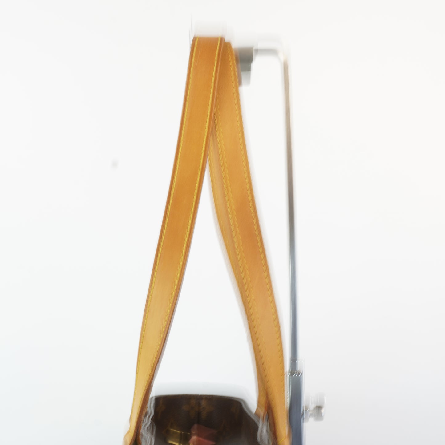 Louis Vuitton	Luco Tote Bag