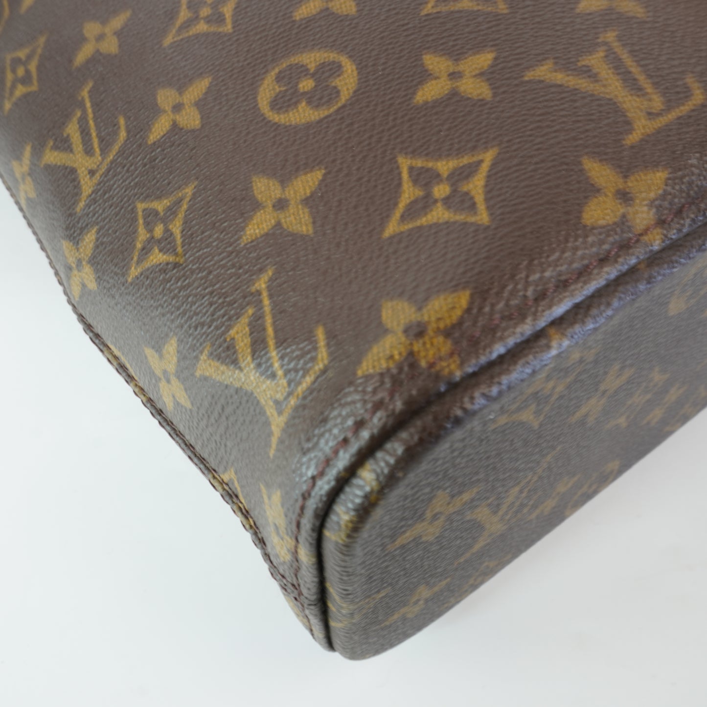 Louis Vuitton	Luco Tote Bag