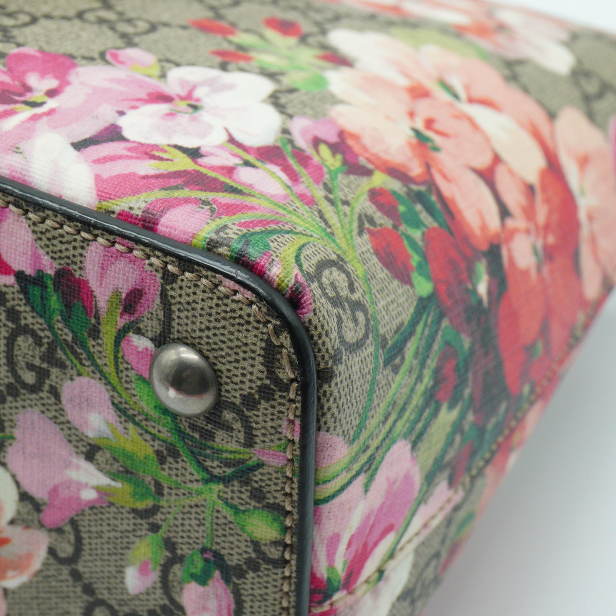 Gucci GG Supreme Monogram Blooms Medium Zip Tote SHW