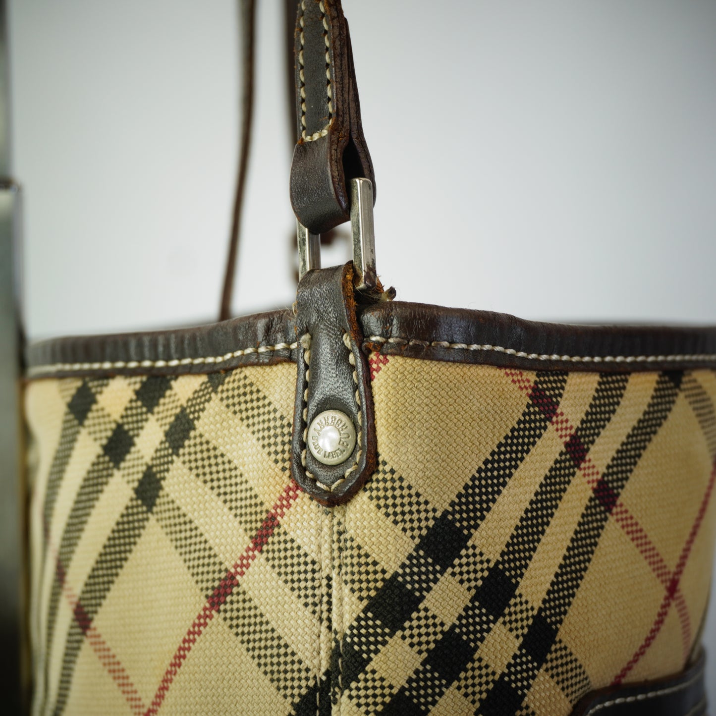 Burberry	 Nova Check SHW