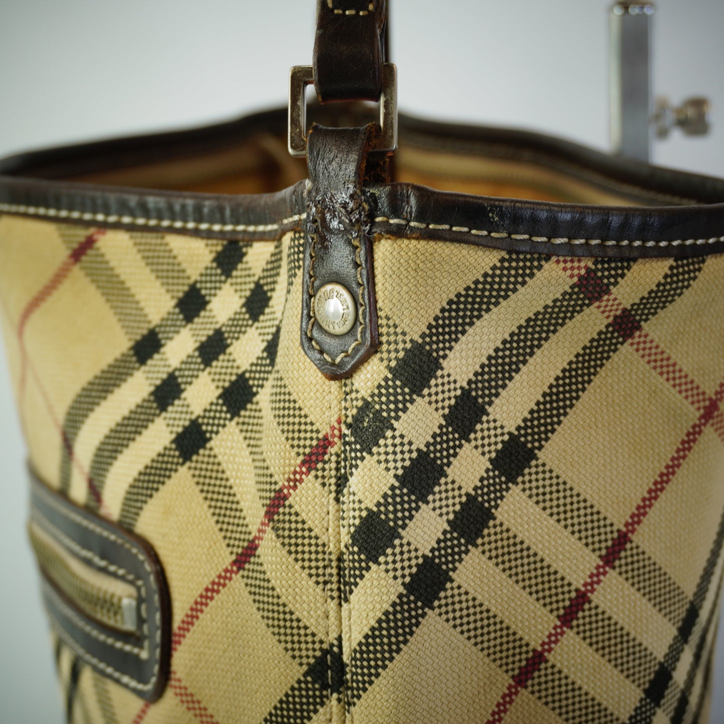 Burberry	 Nova Check SHW