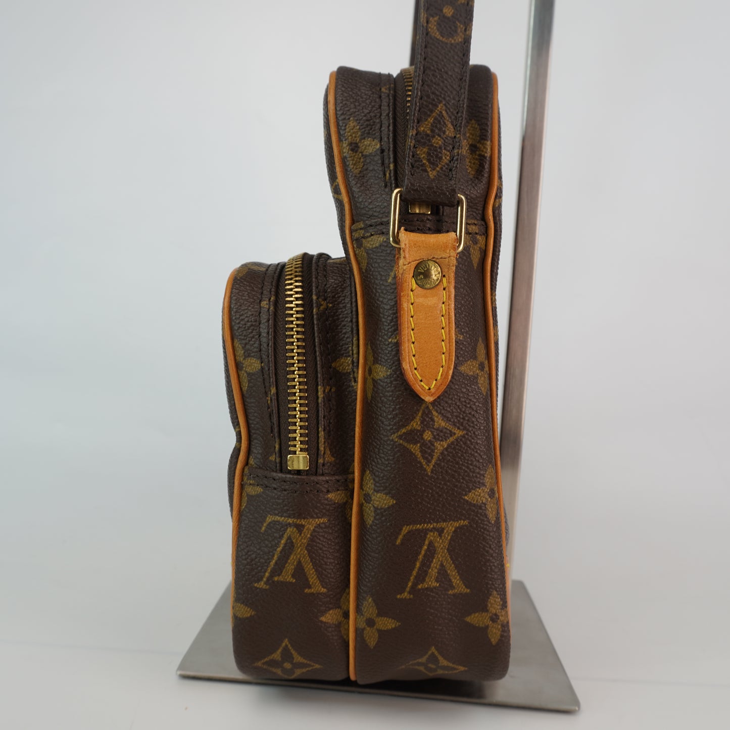 Louis Vuitton	Amazon Shoulder Bag