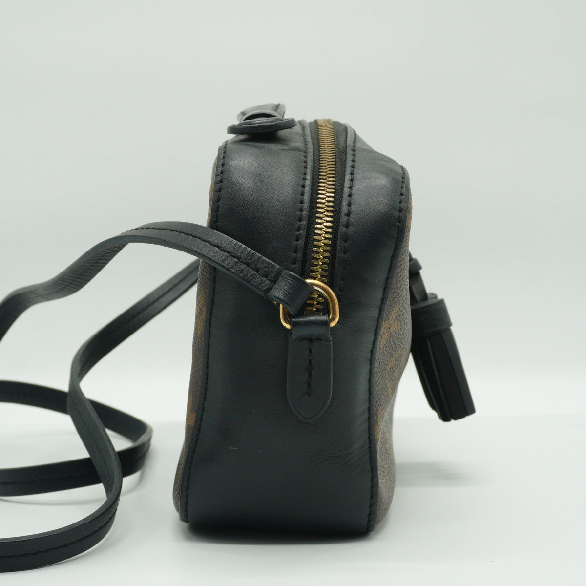 Louis Vuitton	Saintonge Monogram Crossbody Small GHW