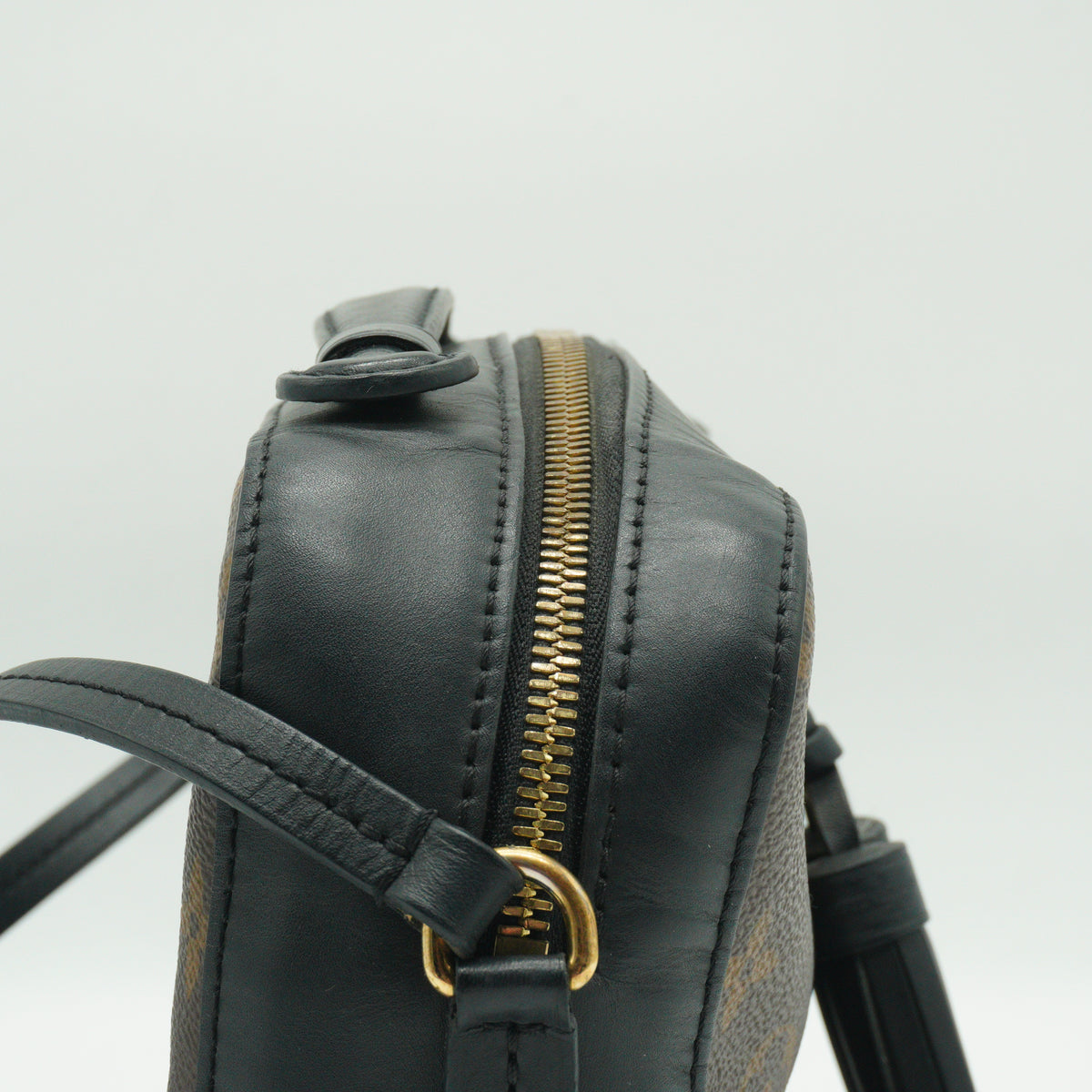 Louis Vuitton	Saintonge Monogram Crossbody Small GHW