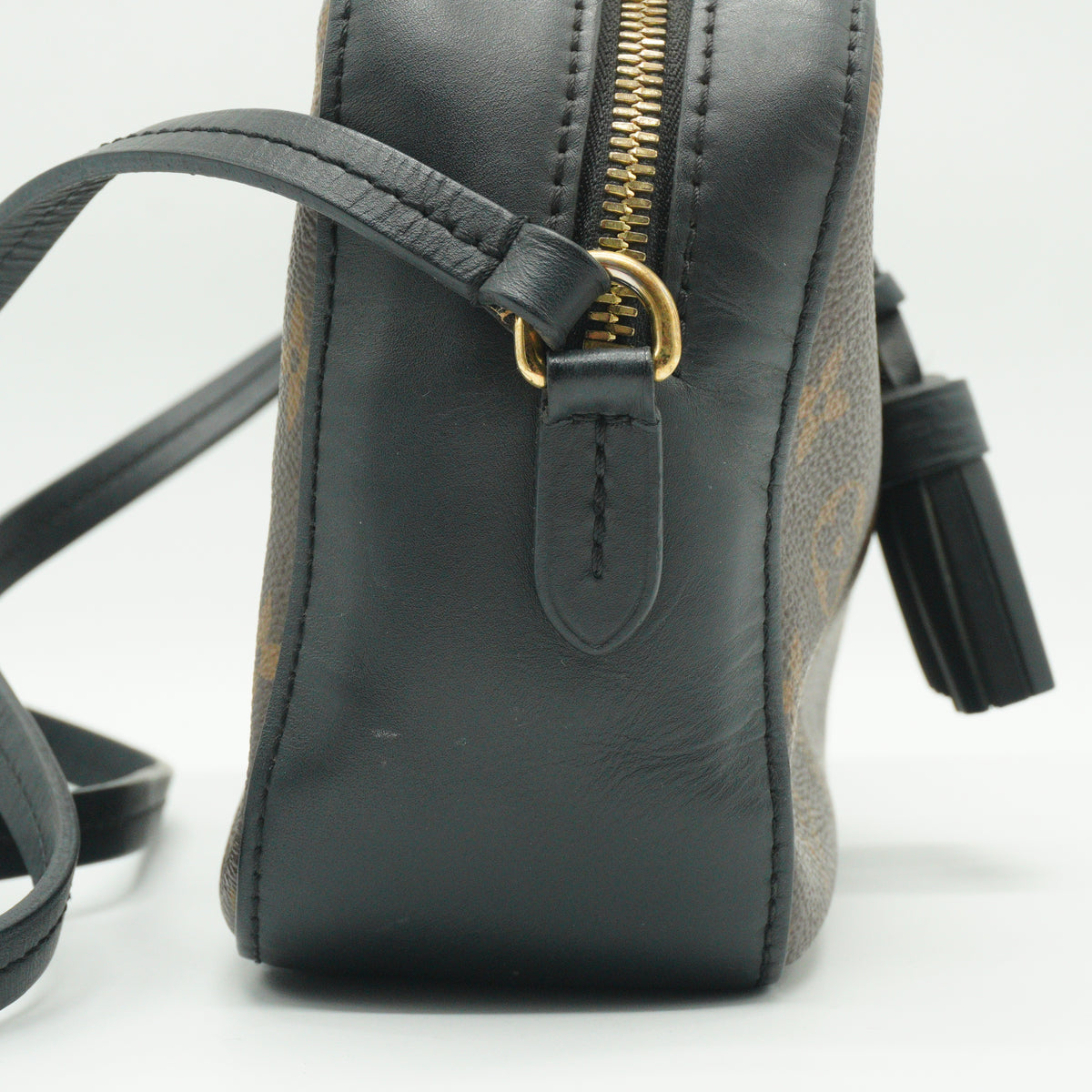 Louis Vuitton	Saintonge Monogram Crossbody Small GHW