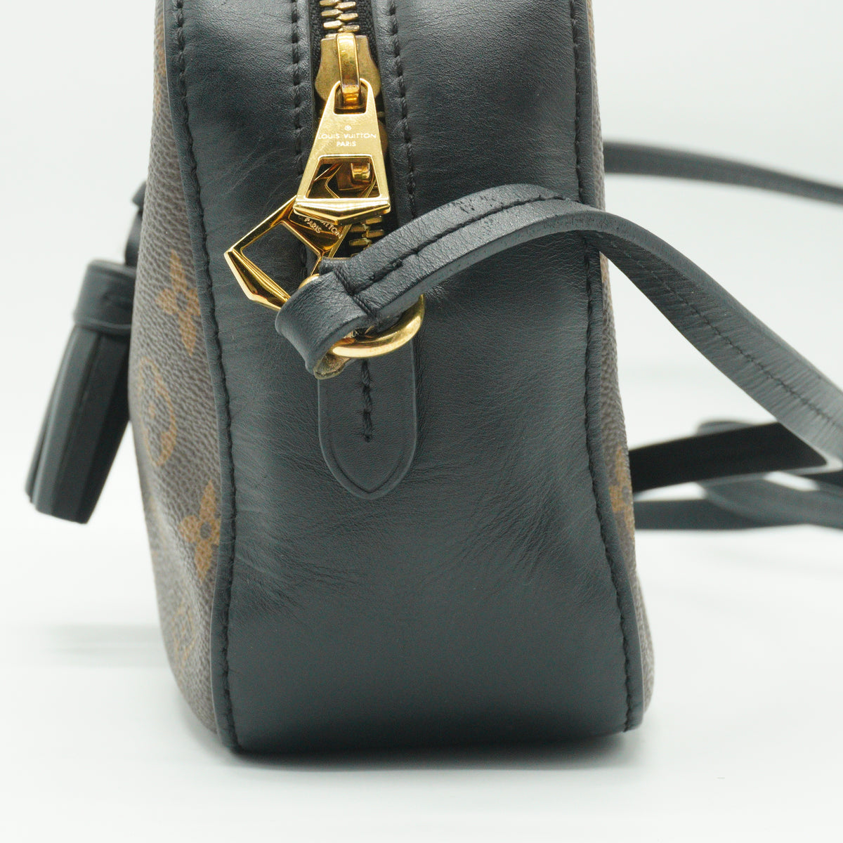Louis Vuitton	Saintonge Monogram Crossbody Small GHW