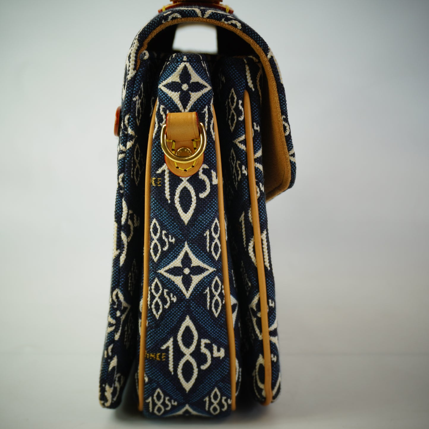 Louis Vuitton	Metis GHW