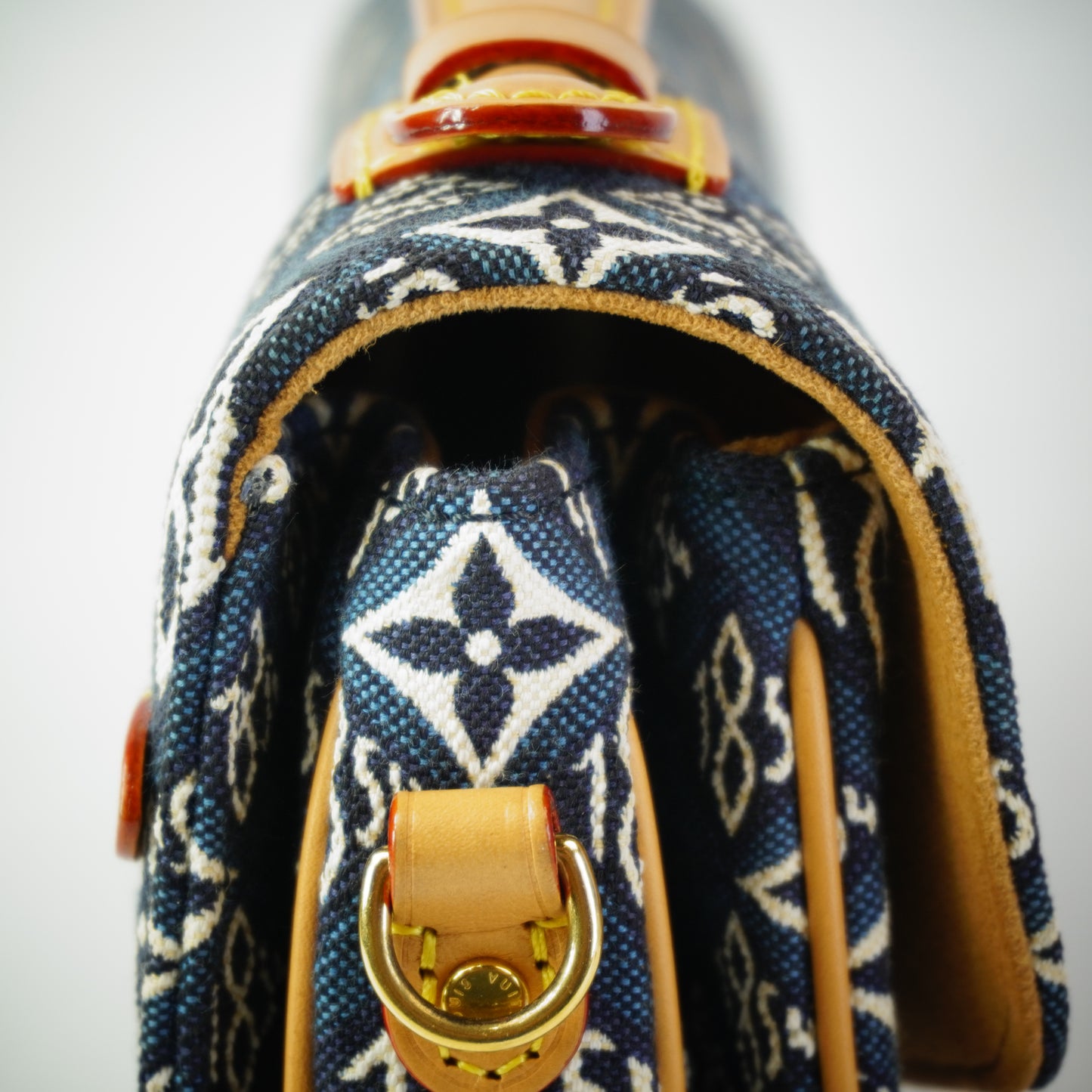Louis Vuitton	Metis GHW