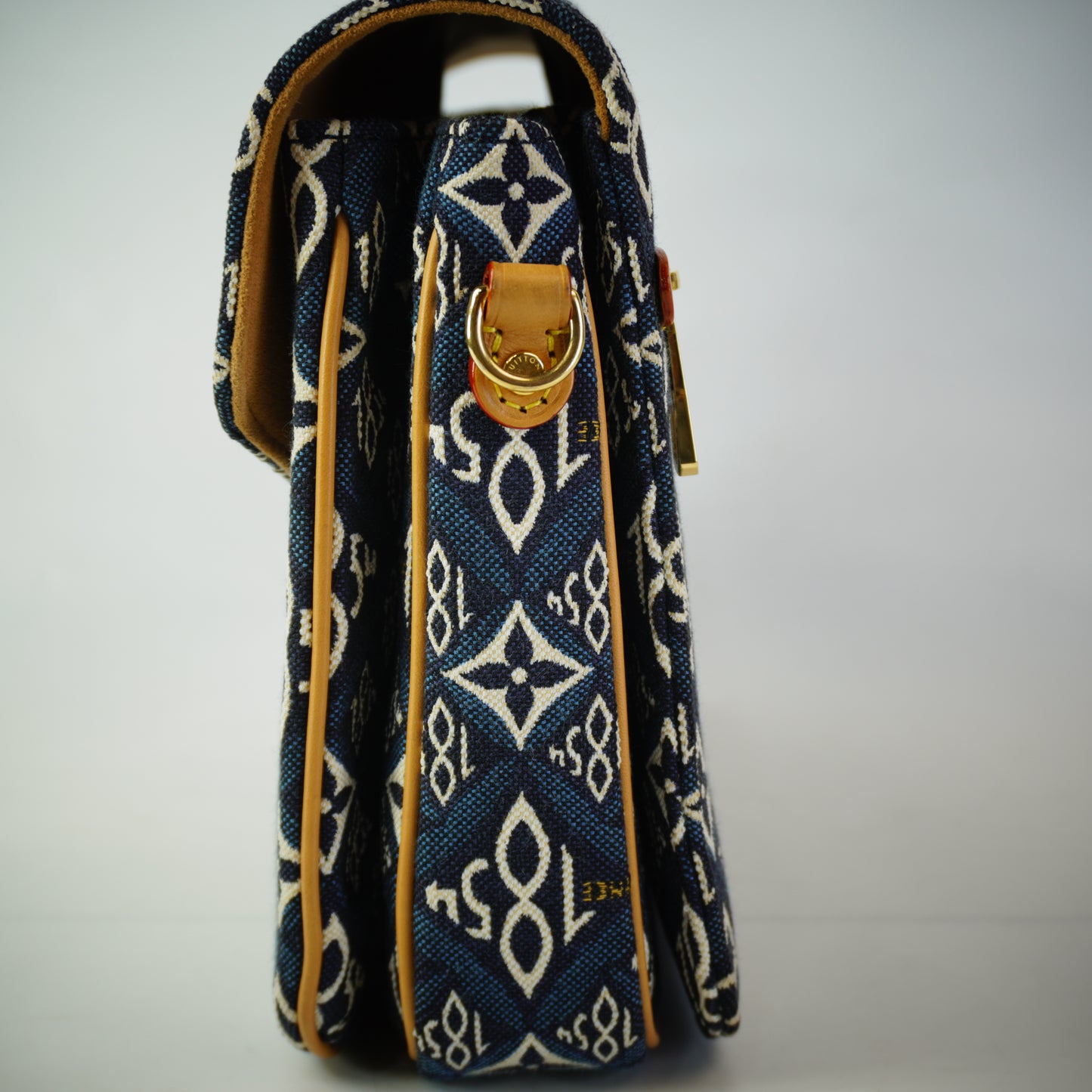 Louis Vuitton	Metis GHW