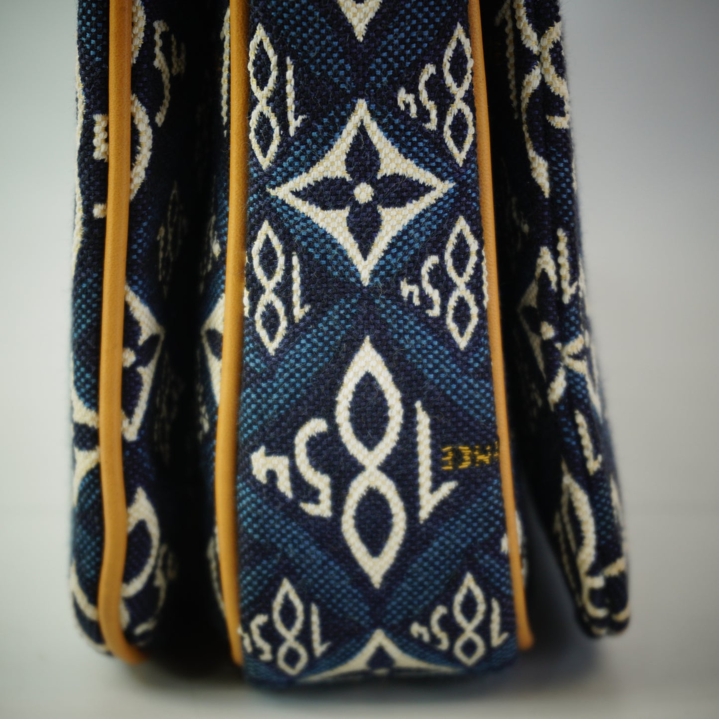 Louis Vuitton	Metis GHW
