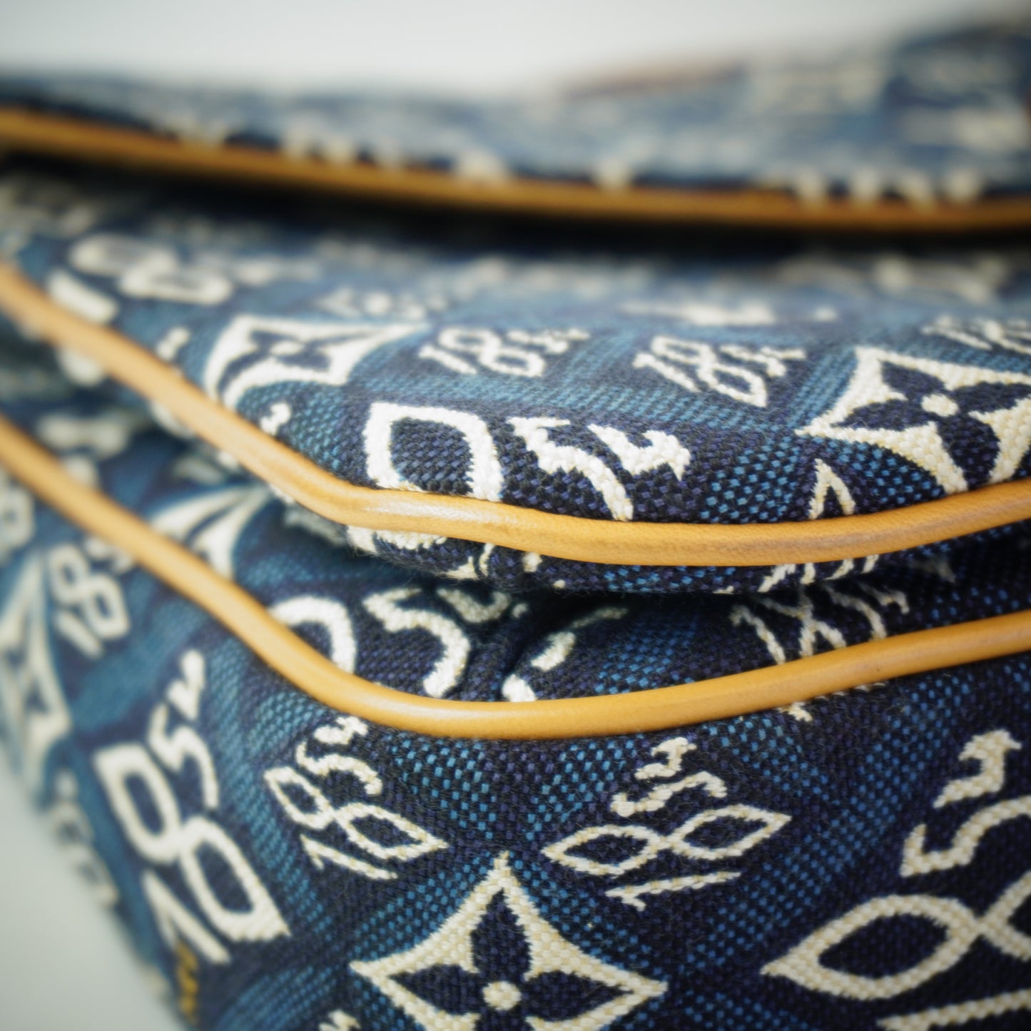 Louis Vuitton	Metis GHW