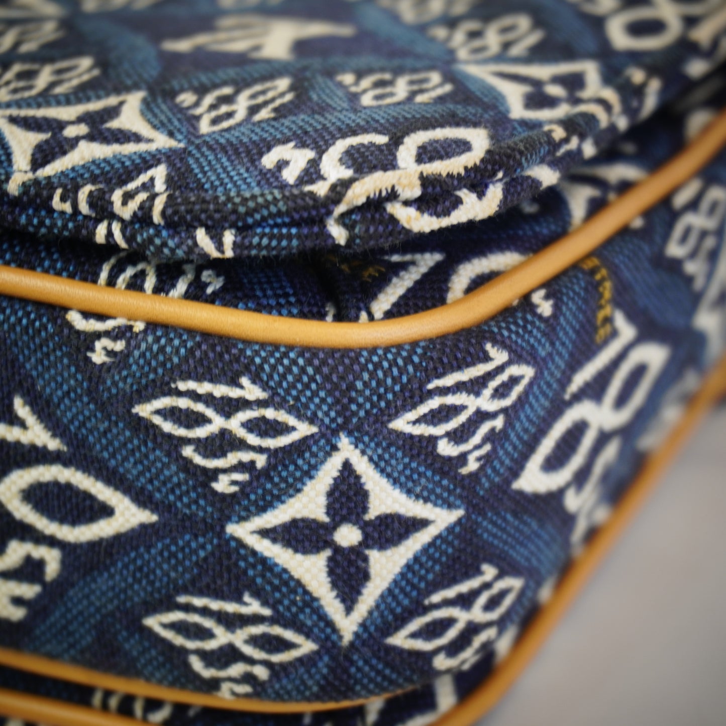 Louis Vuitton	Metis GHW