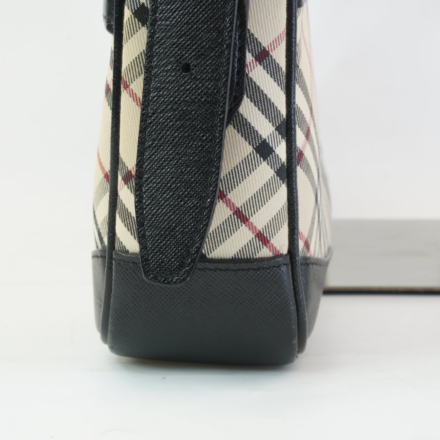 Burberry	Nova Check Canvas SHW Medium