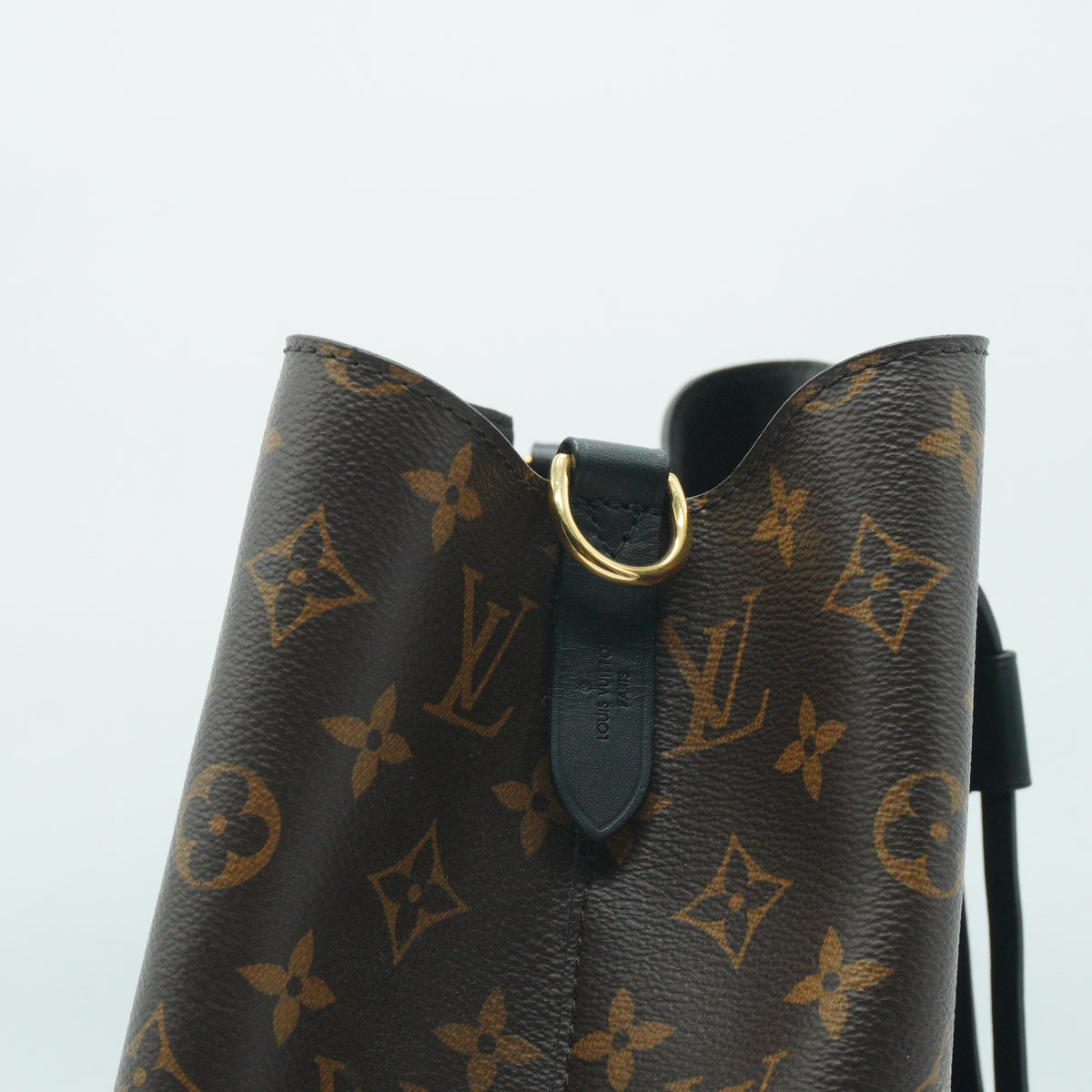 Louis Vuitton	NéoNoé bucket monogram MM GHW
