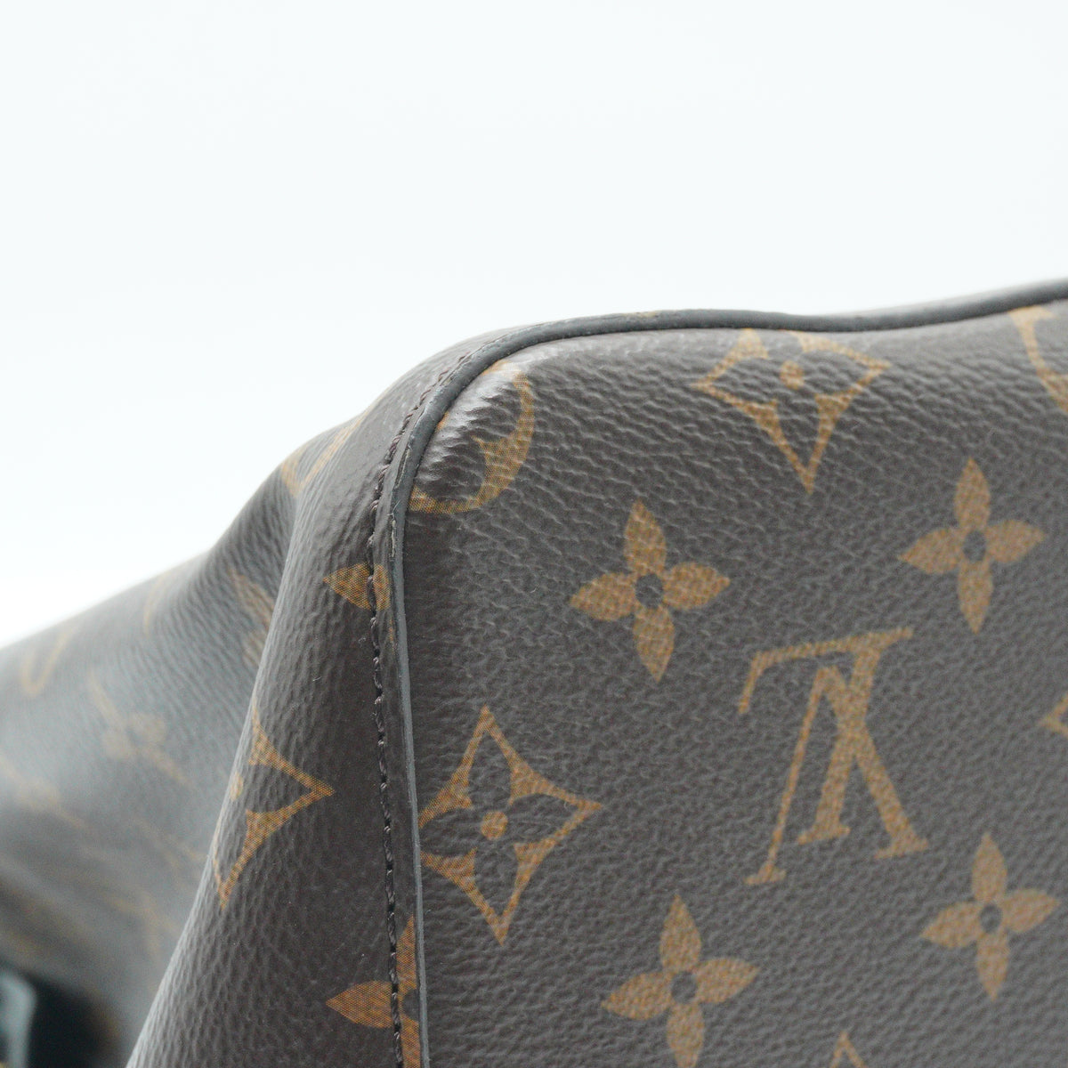 Louis Vuitton	NéoNoé bucket monogram MM GHW
